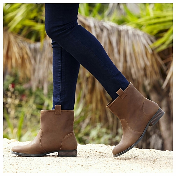 Sole Society Shoes - Sole Society Natasha Pull-On Leather Boots